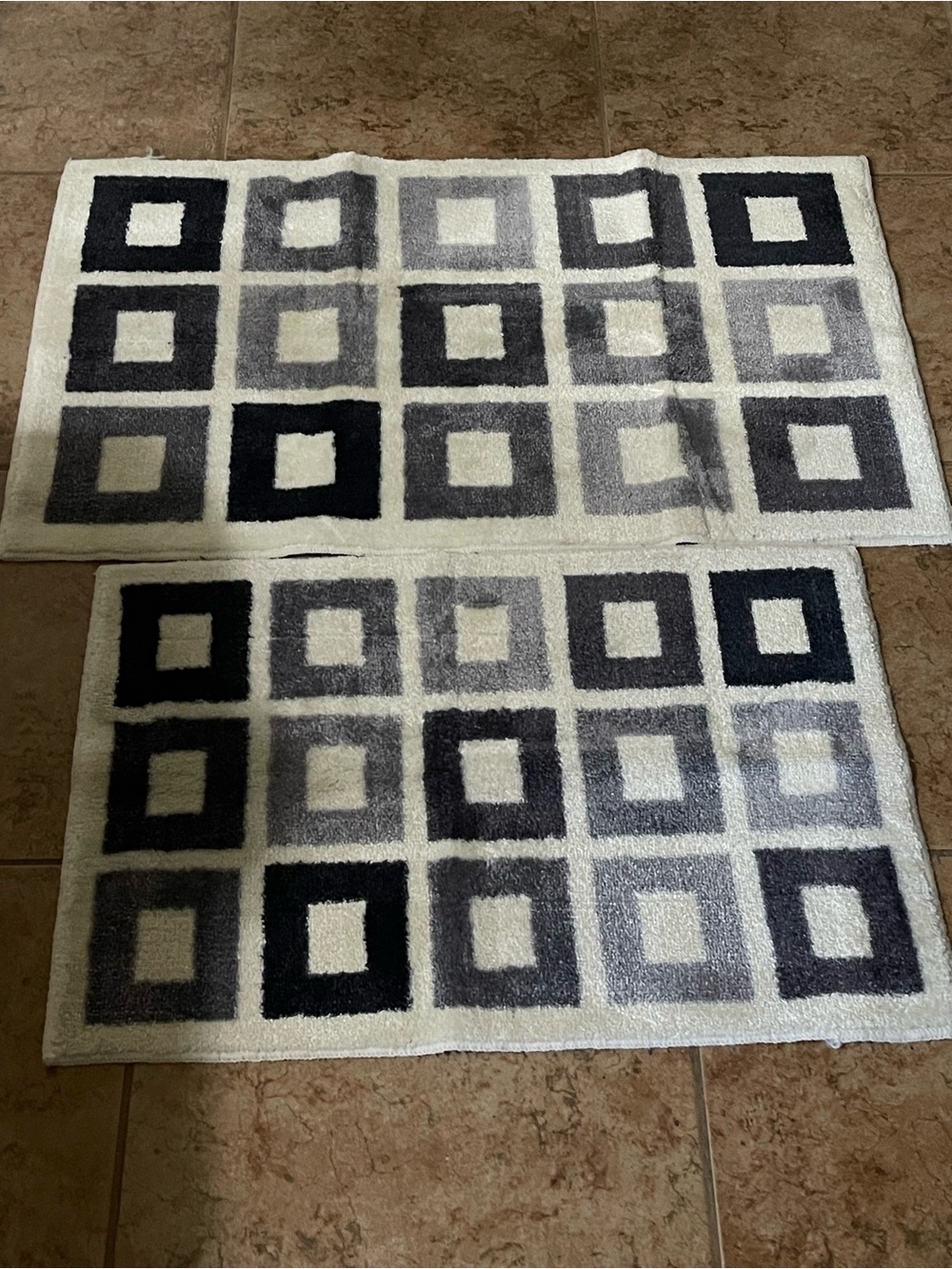 Geometric Square Pattern Bath Rugs - Neutral Gray & Black